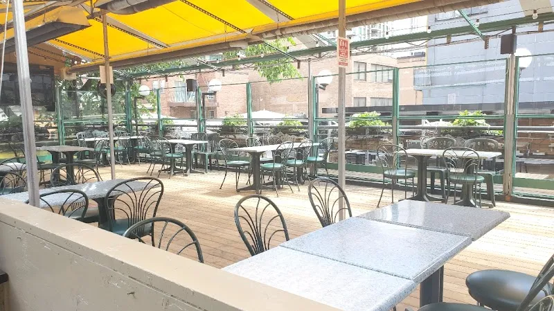 Hemingway's Restaurant & Bar logo