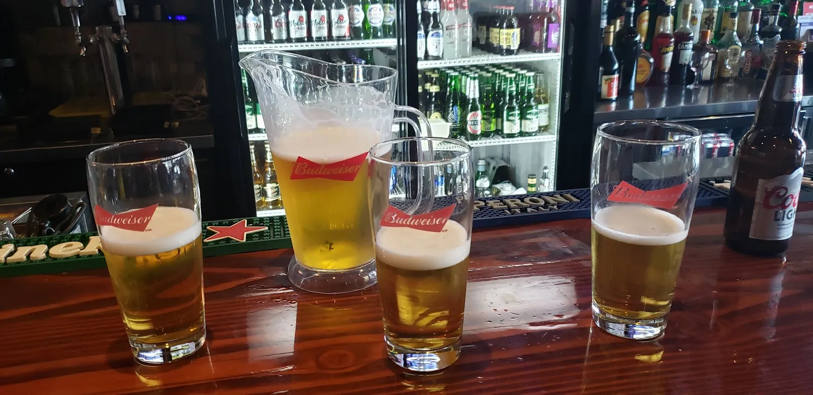 Alberto's Sports Bar And Grill - Image 3