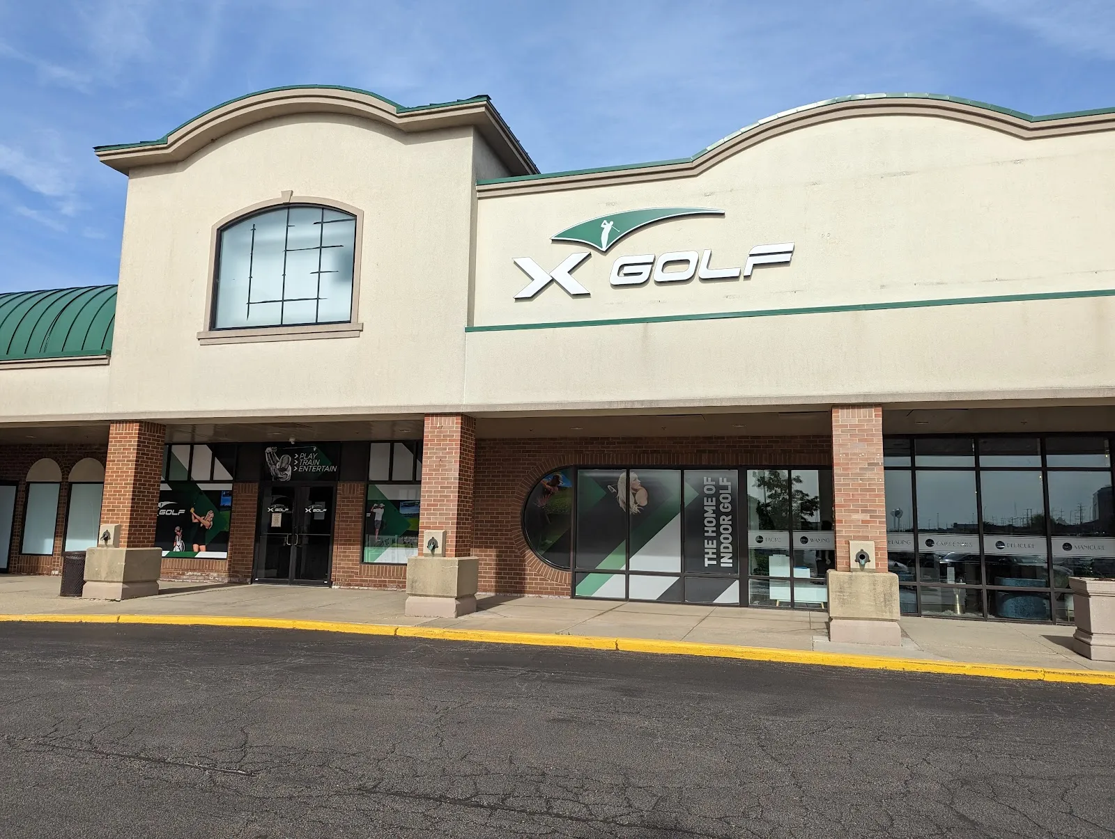 X-Golf Downers Grove - Image 3