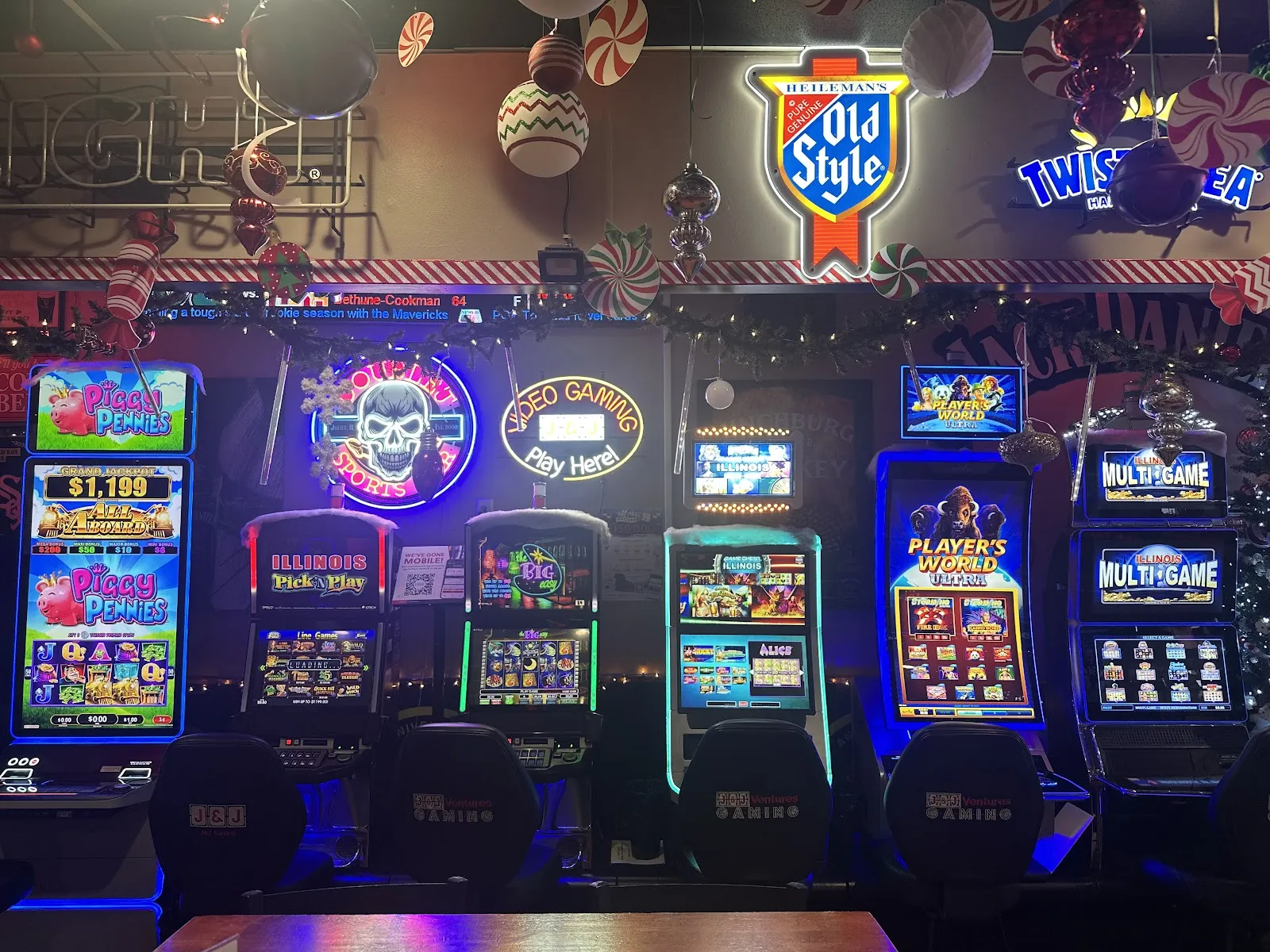 Double J Sports Bar - Image 4