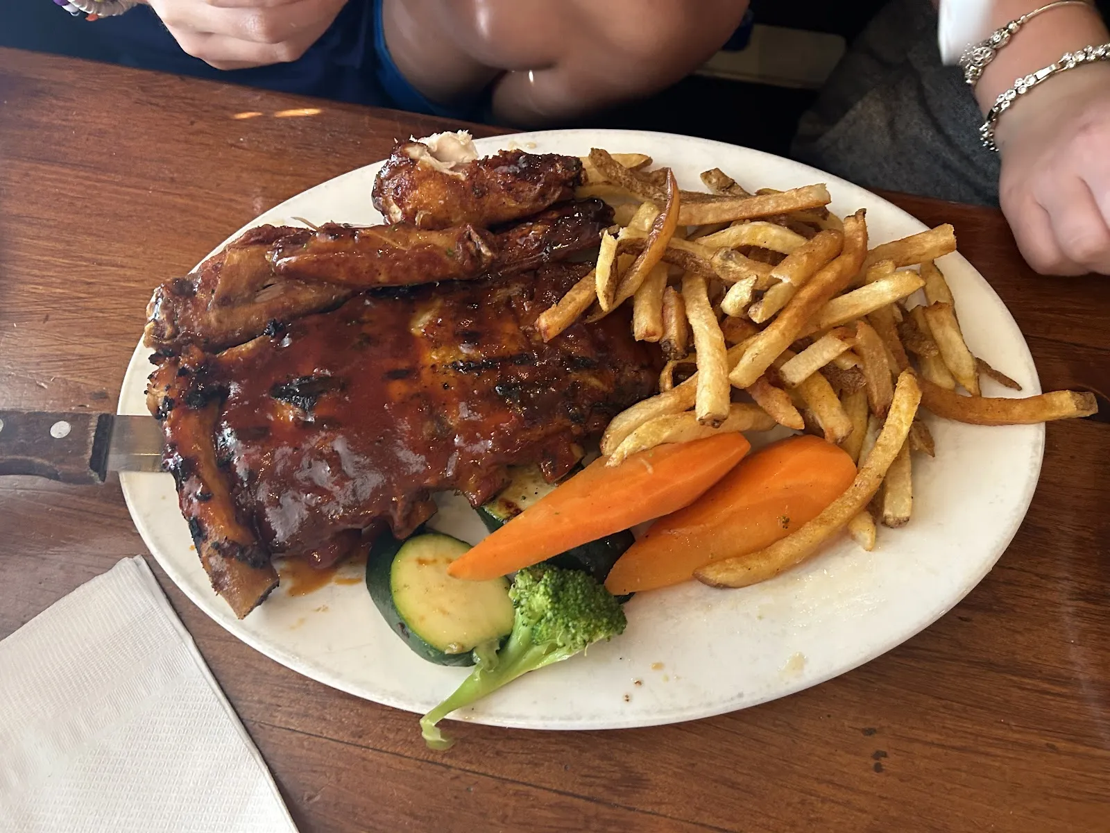 Oscar's Roadhouse - Image 4