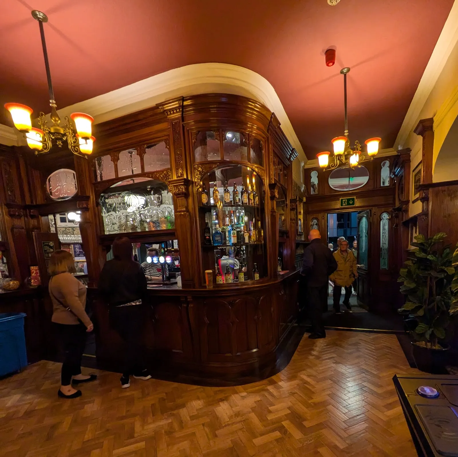Lamb Hotel - Image 3