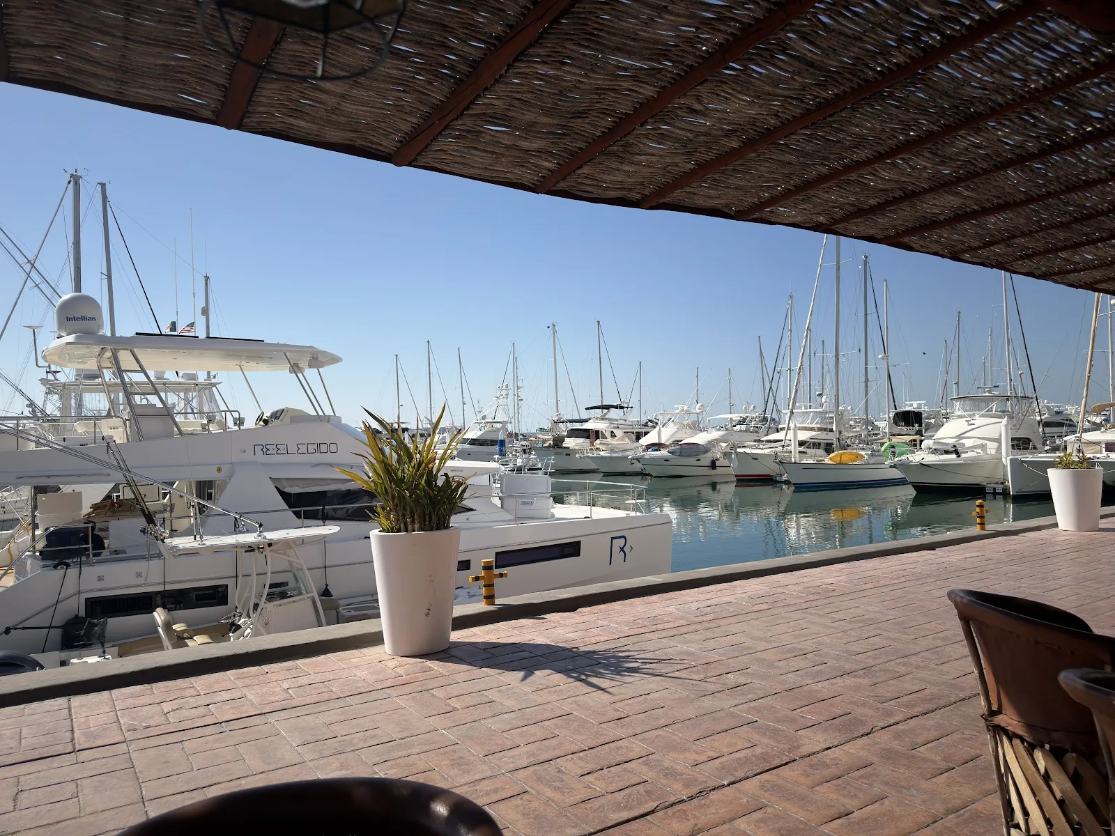 Captains Sunset Bar - Image 2
