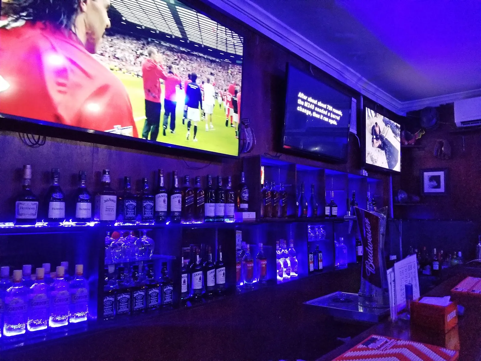 The Long Bar Lagos - Restaurant & Sport Bar - Image 3