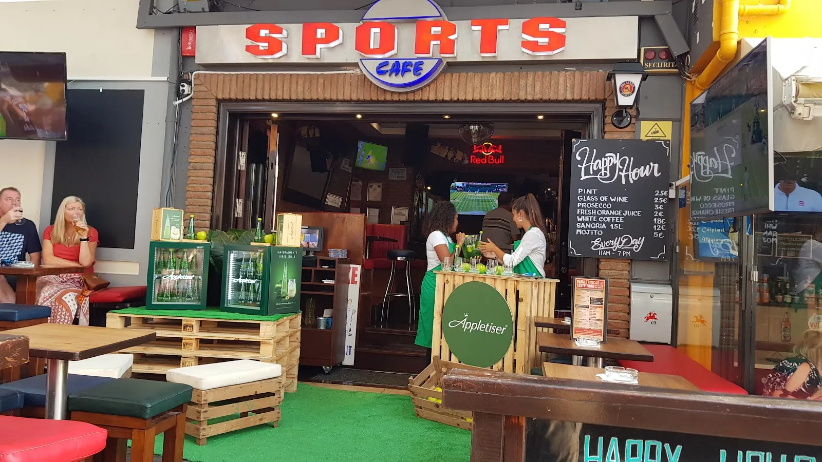 Sports Cafe Alvor - Image 4