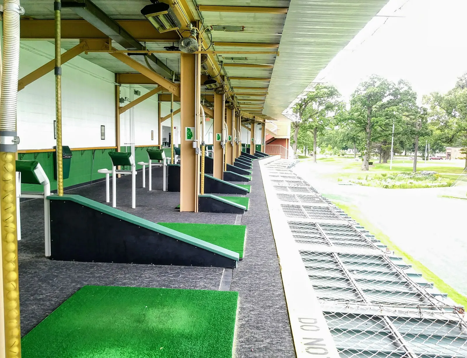 Golf Center Des Plaines - Image 4