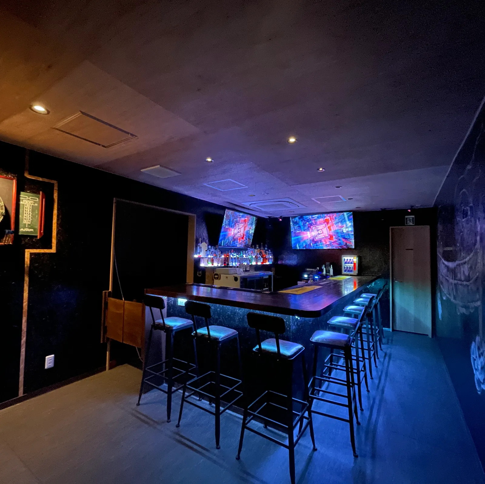 The Castle Sports Bar - Image 3