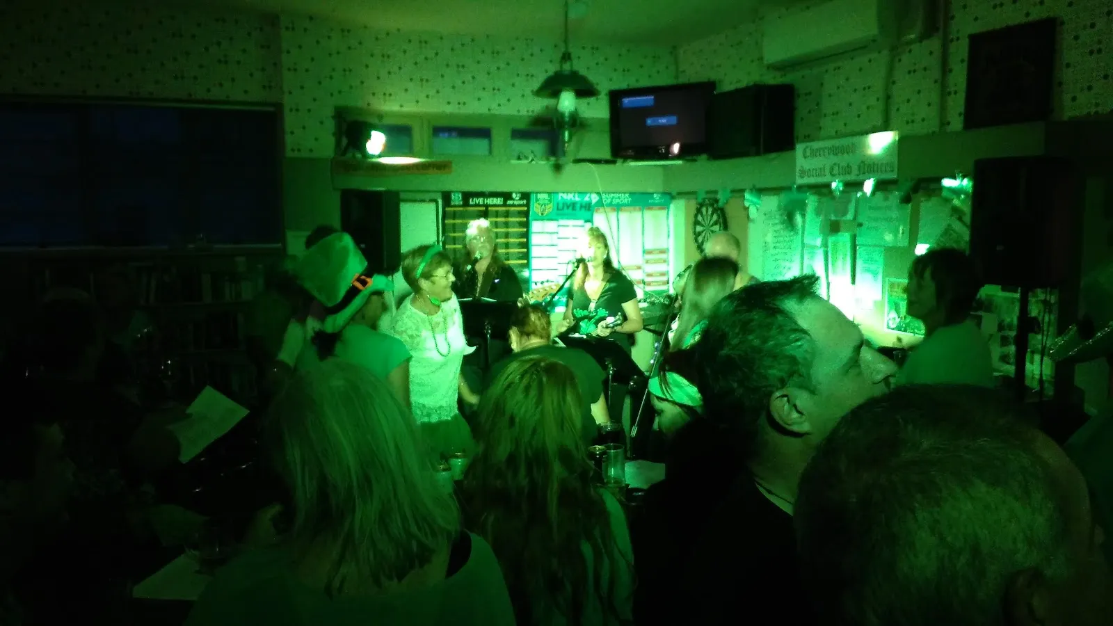 cherrywood arms bar - Image 3