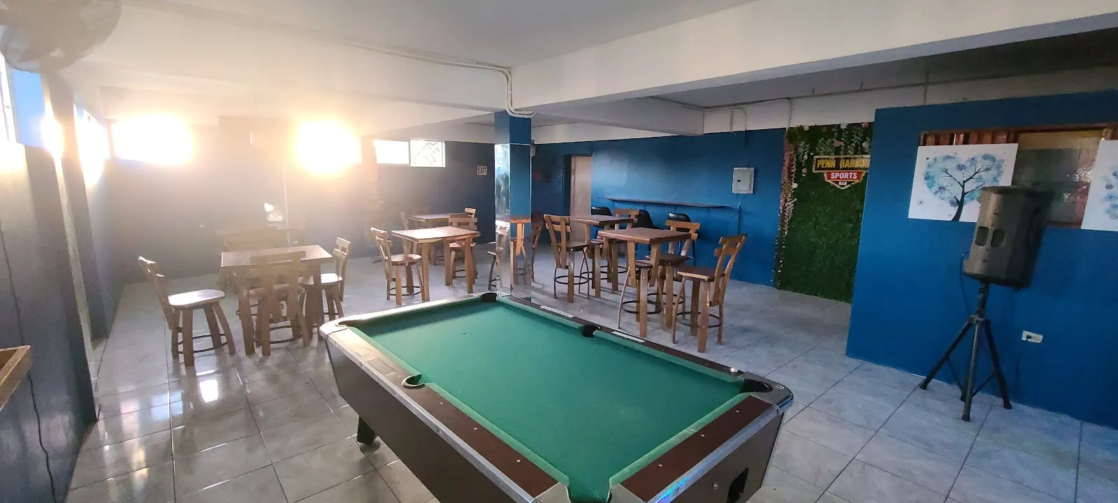 Penn Harbour Sports bar and Grill - Image 2