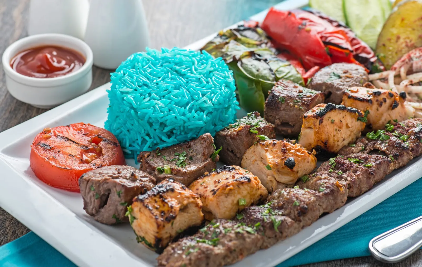 CYAN Cafe & Lounge - Image 4