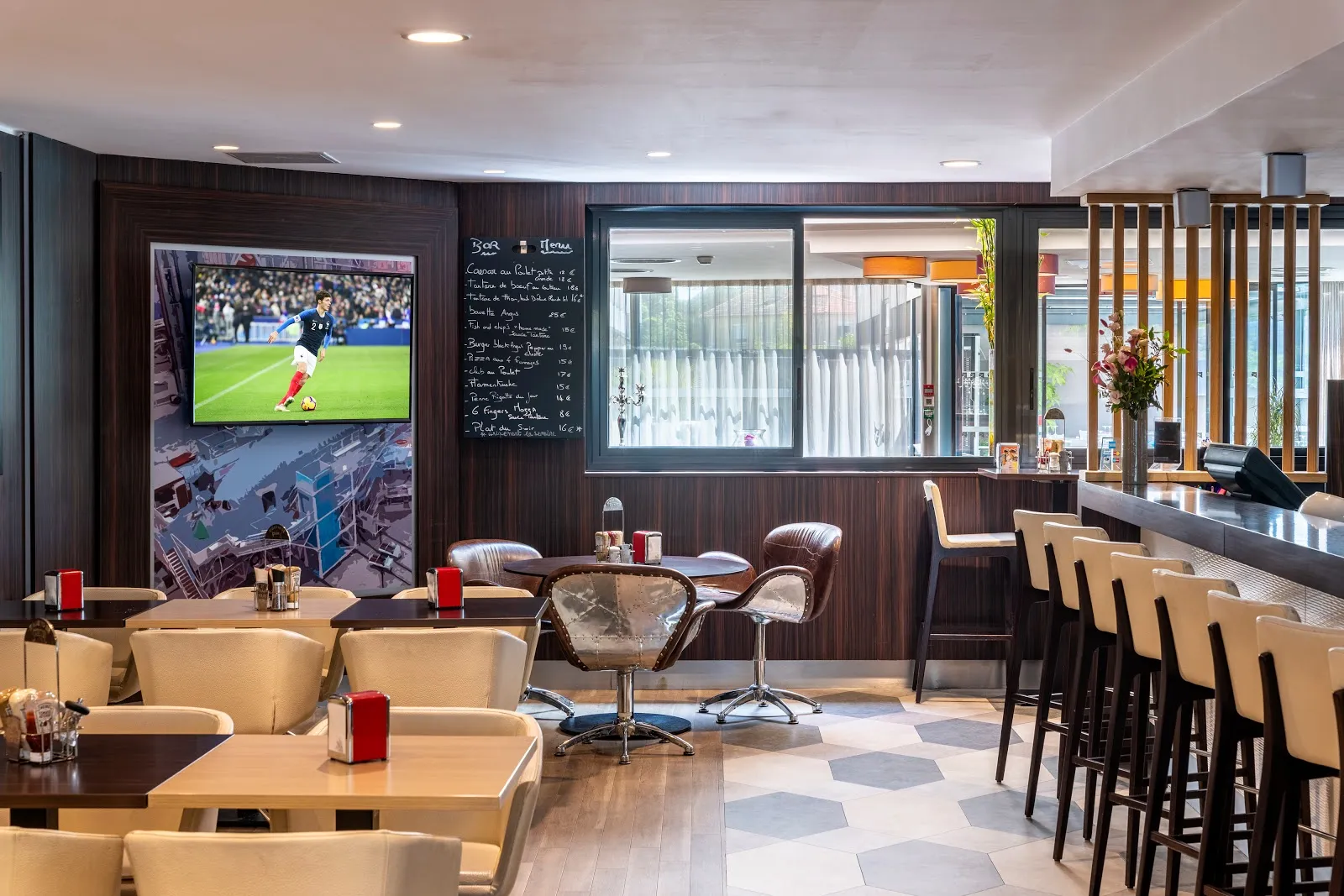 Aviator Sports Bar - Image 2