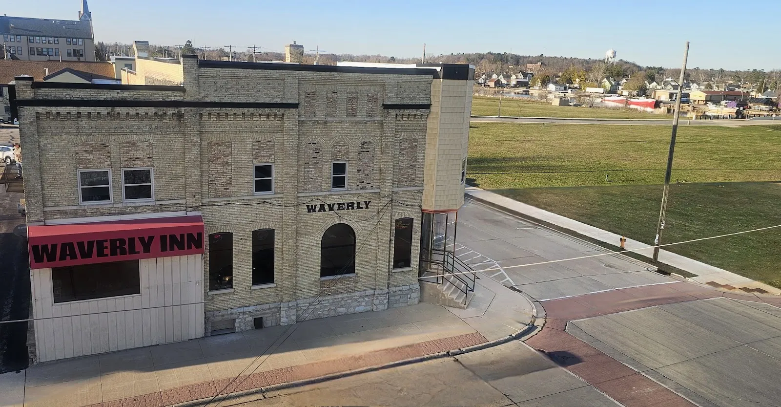 Waverly Inn Pub & Pizzeria - Image 4