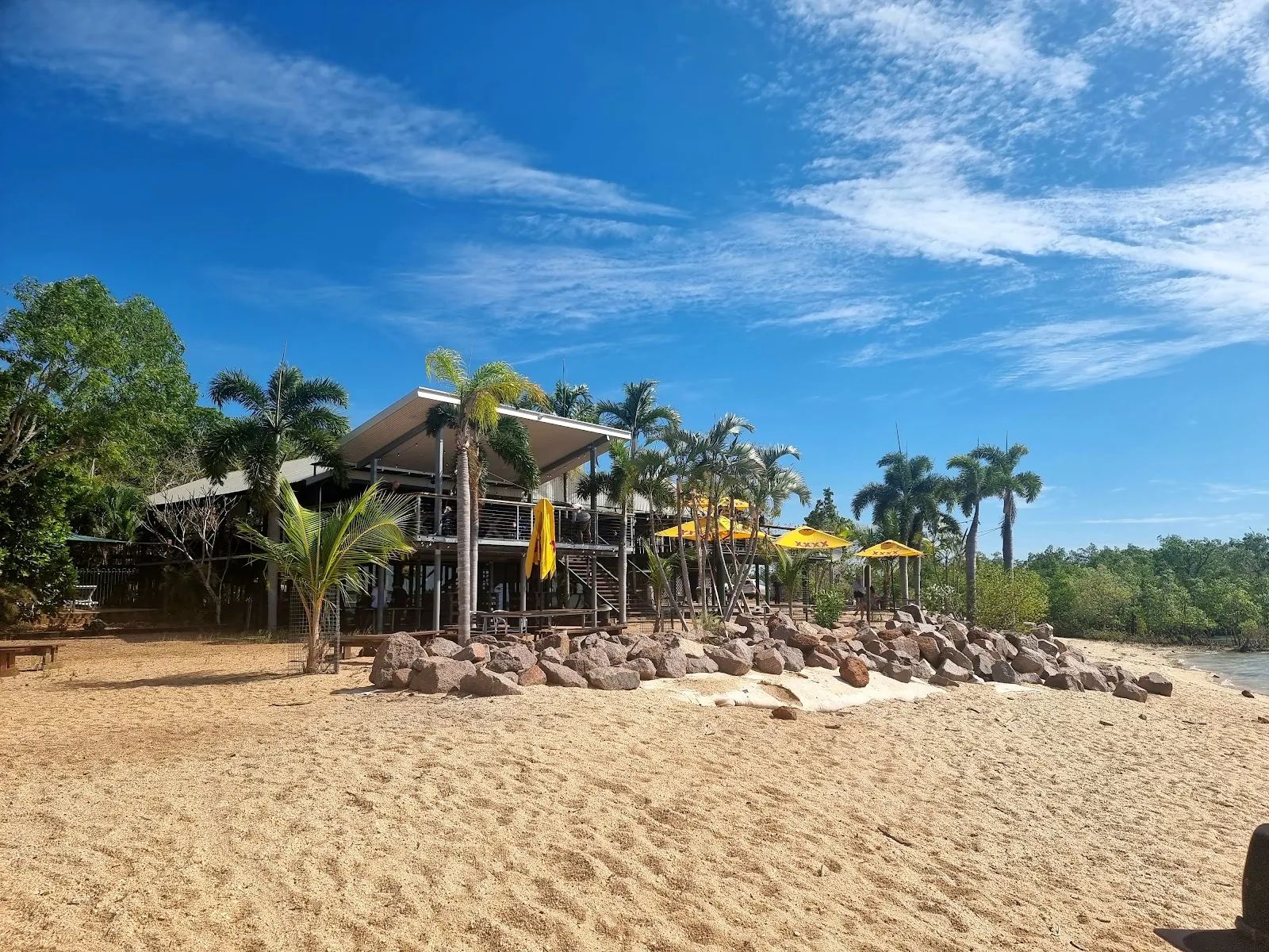 Beachfront Hotel - Image 4