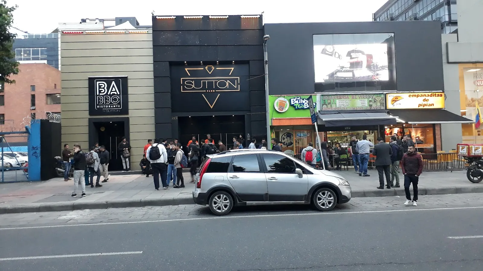 Sutton Club Bogotá - Image 4