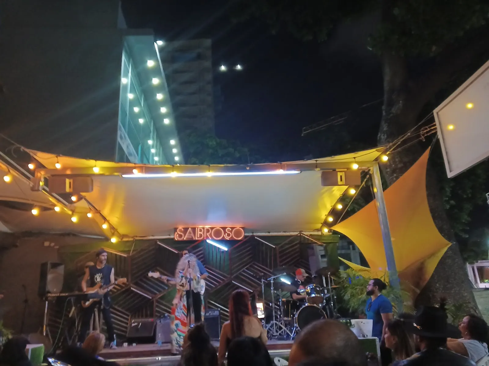 La Quinta Live Music Bar - Image 3