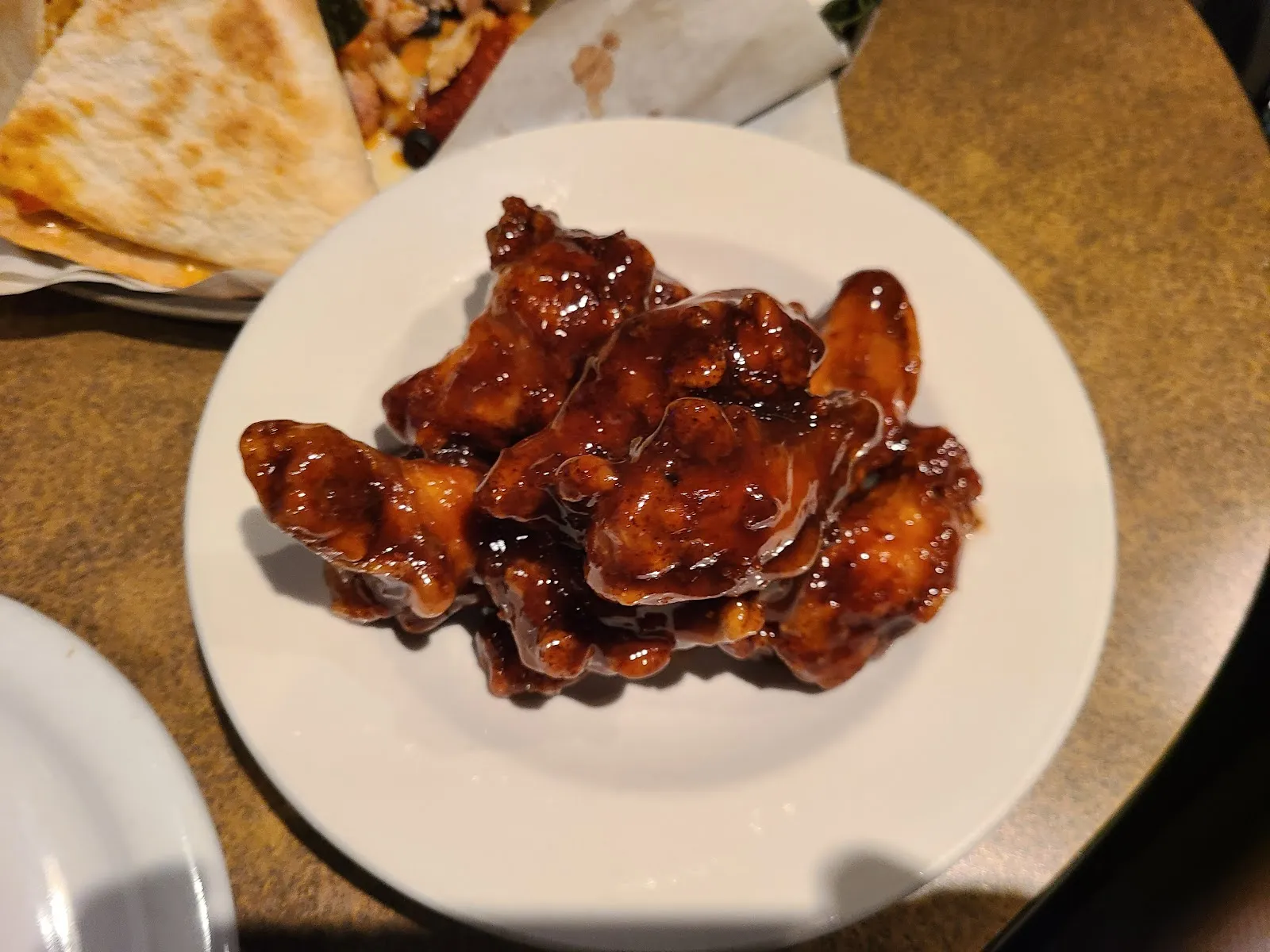 Legend's Restaurant & Sports - Image 2
