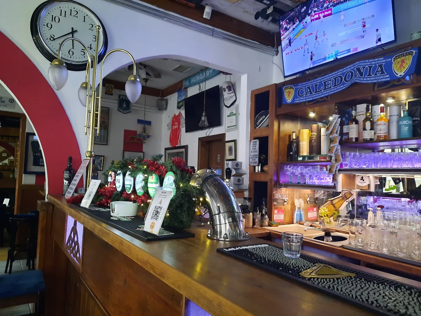 Kaledonia Skót Gastro & Sports Pub - Image 2