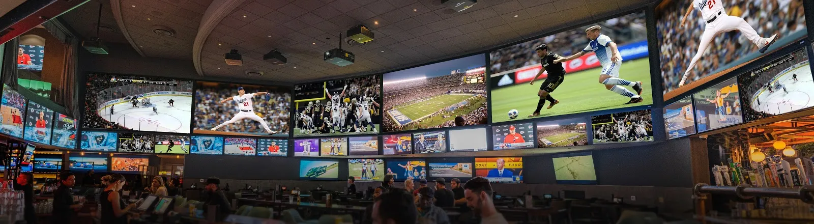 Tom's Watch Bar - Los Angeles