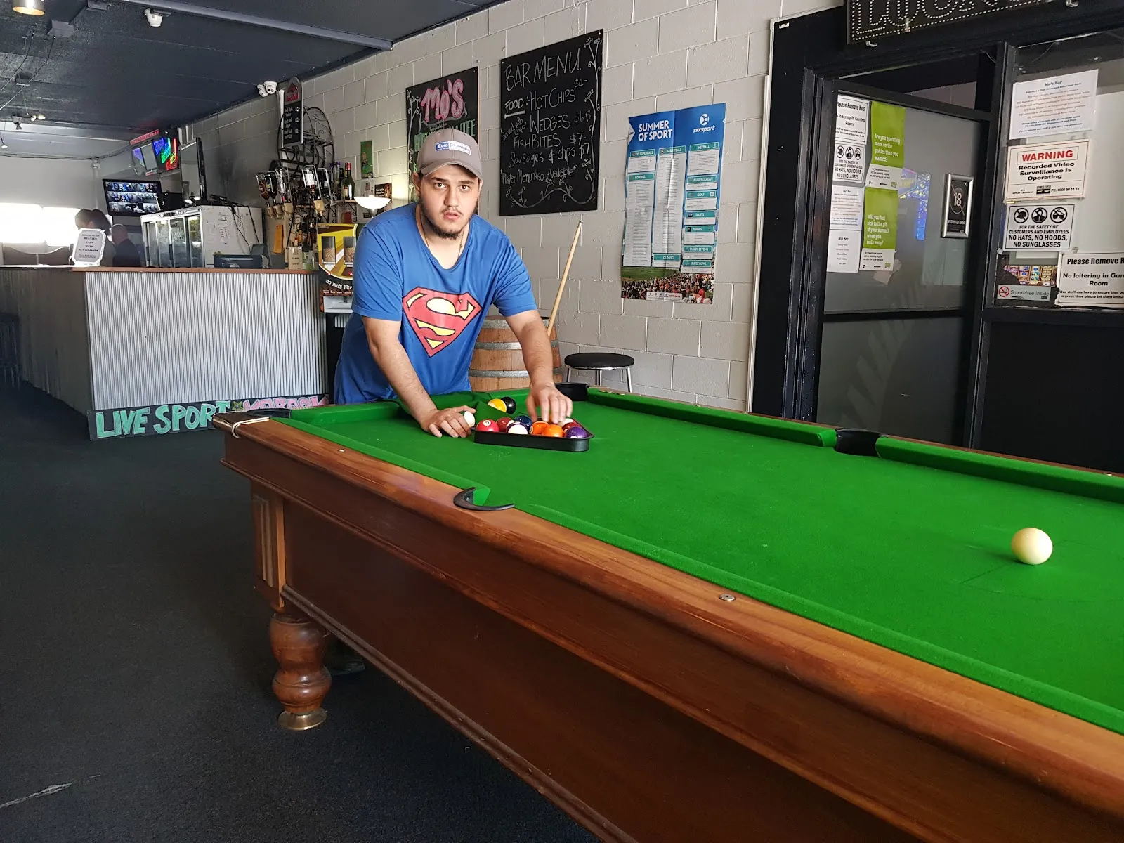 Mo's Bar - Image 3