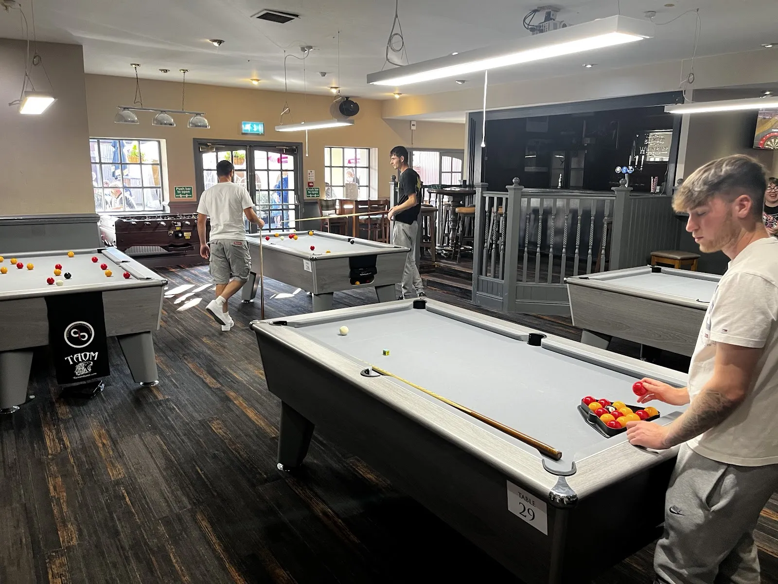 Northampton Sports Bar - Image 4