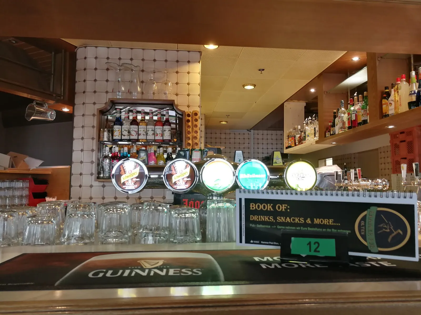 Hammer Pub logo