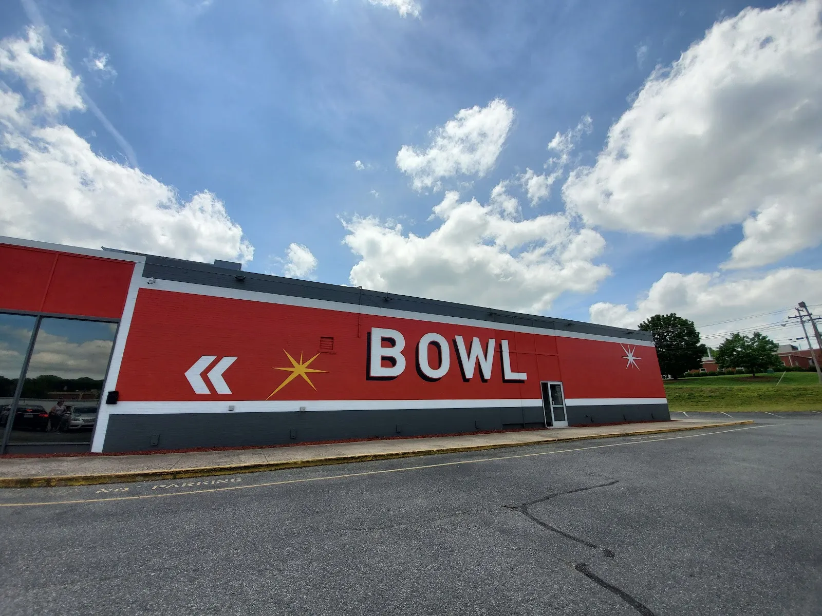 Bowlero South Boulevard - Image 2