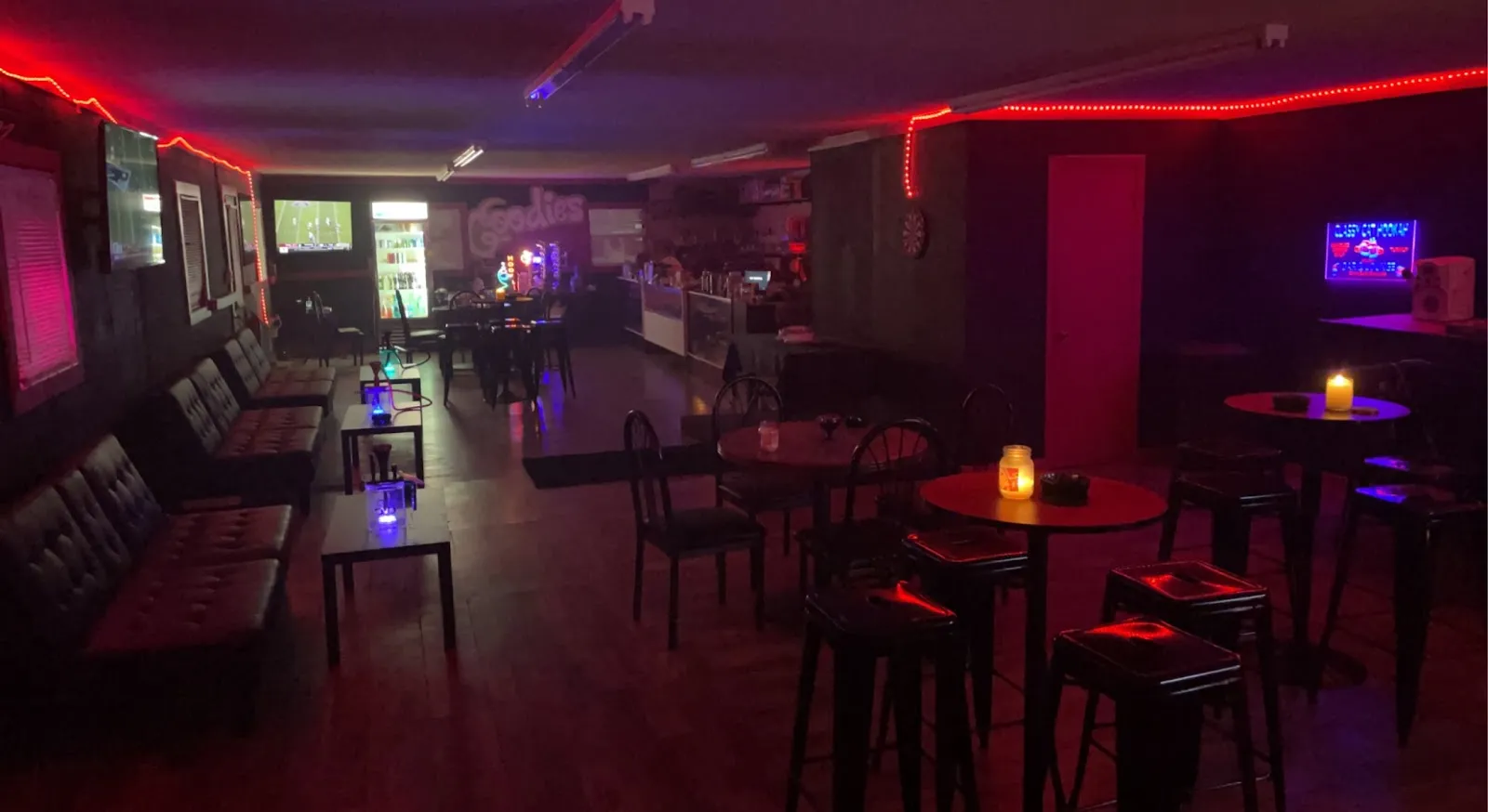 Classy Cat Lounge - Image 4