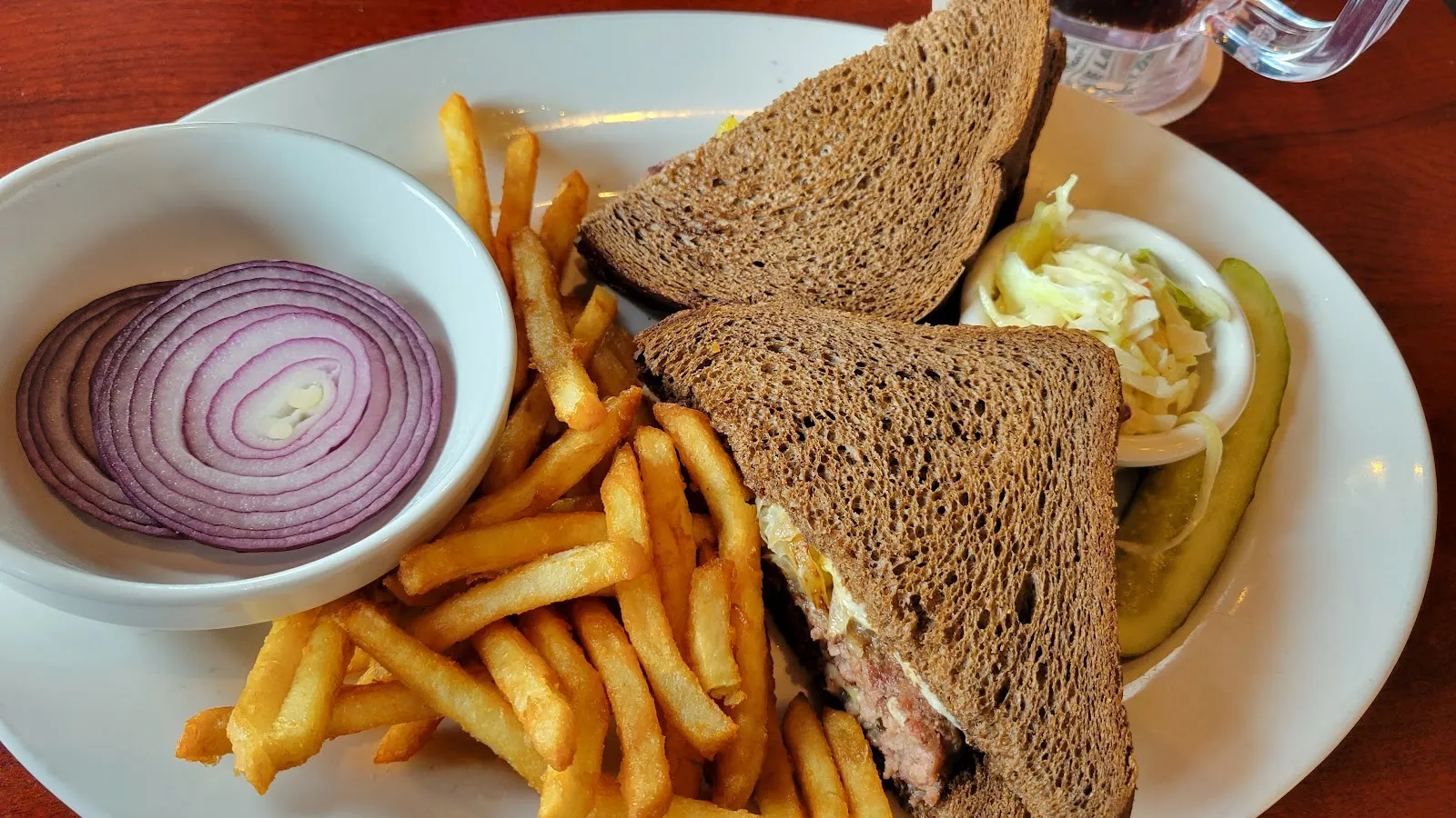 Paulie's Pub and Grille - Image 4