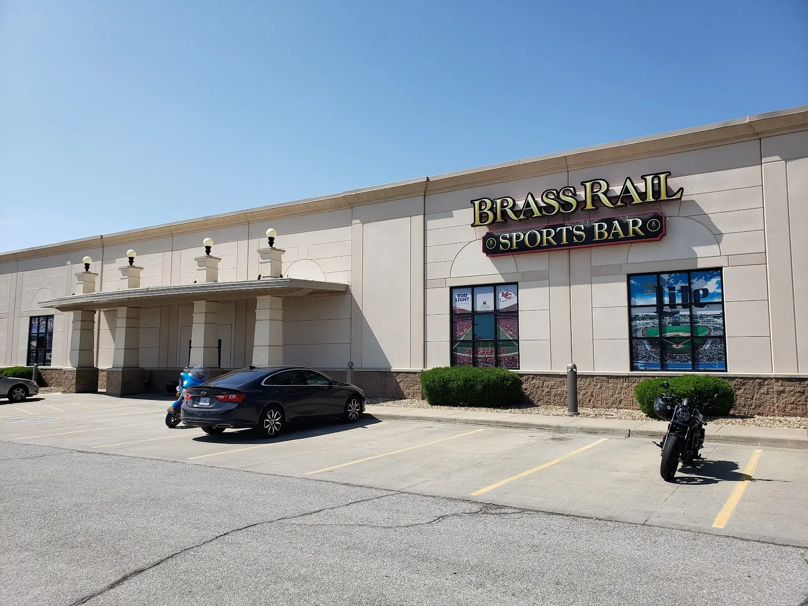 Brass Rail Sports Bar, Restaurant & Pool Hall - Image 4