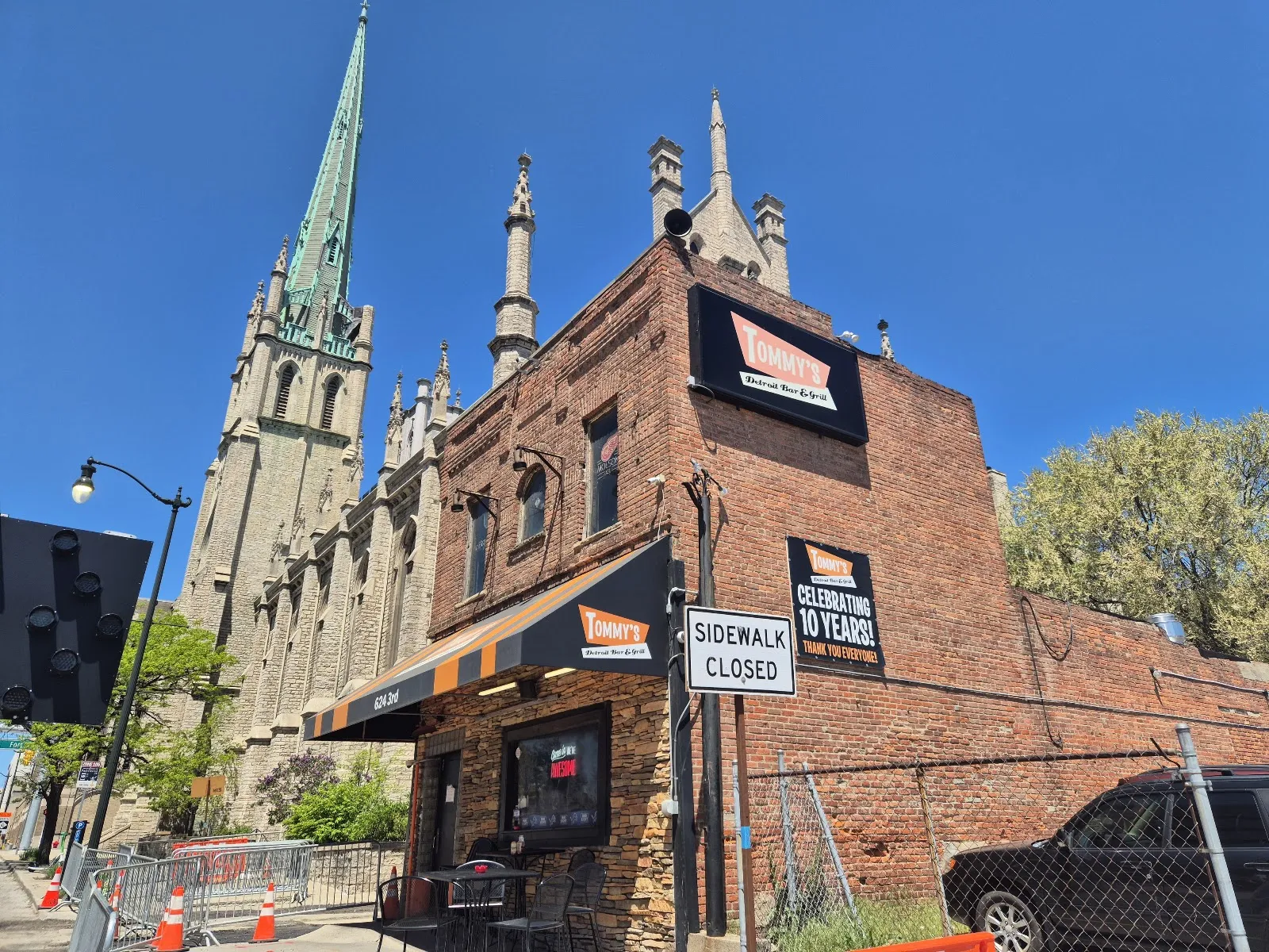 Tommy's Detroit Bar - Image 4