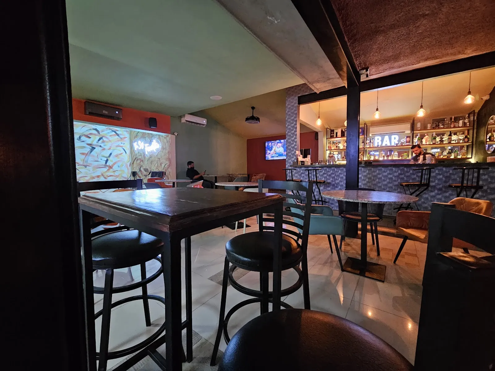 Fanático Sport Bar - Image 3