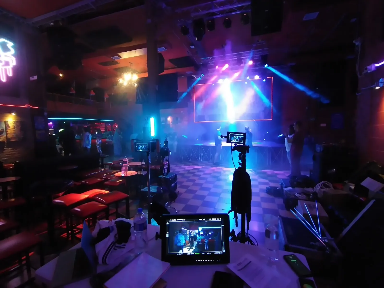 La Topa Tolondra Nightclub - Image 2
