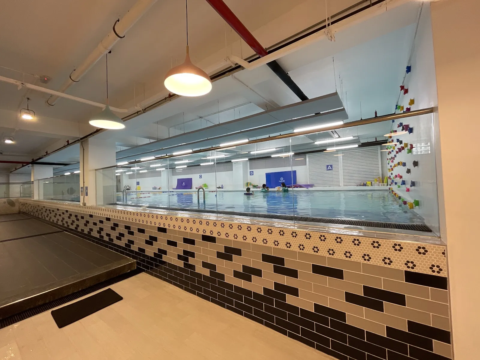 Swimming coach - Image 3
