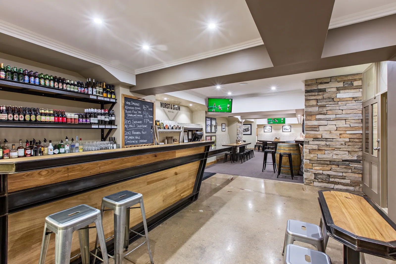 Jimmy's Bar & Grill - Image 3