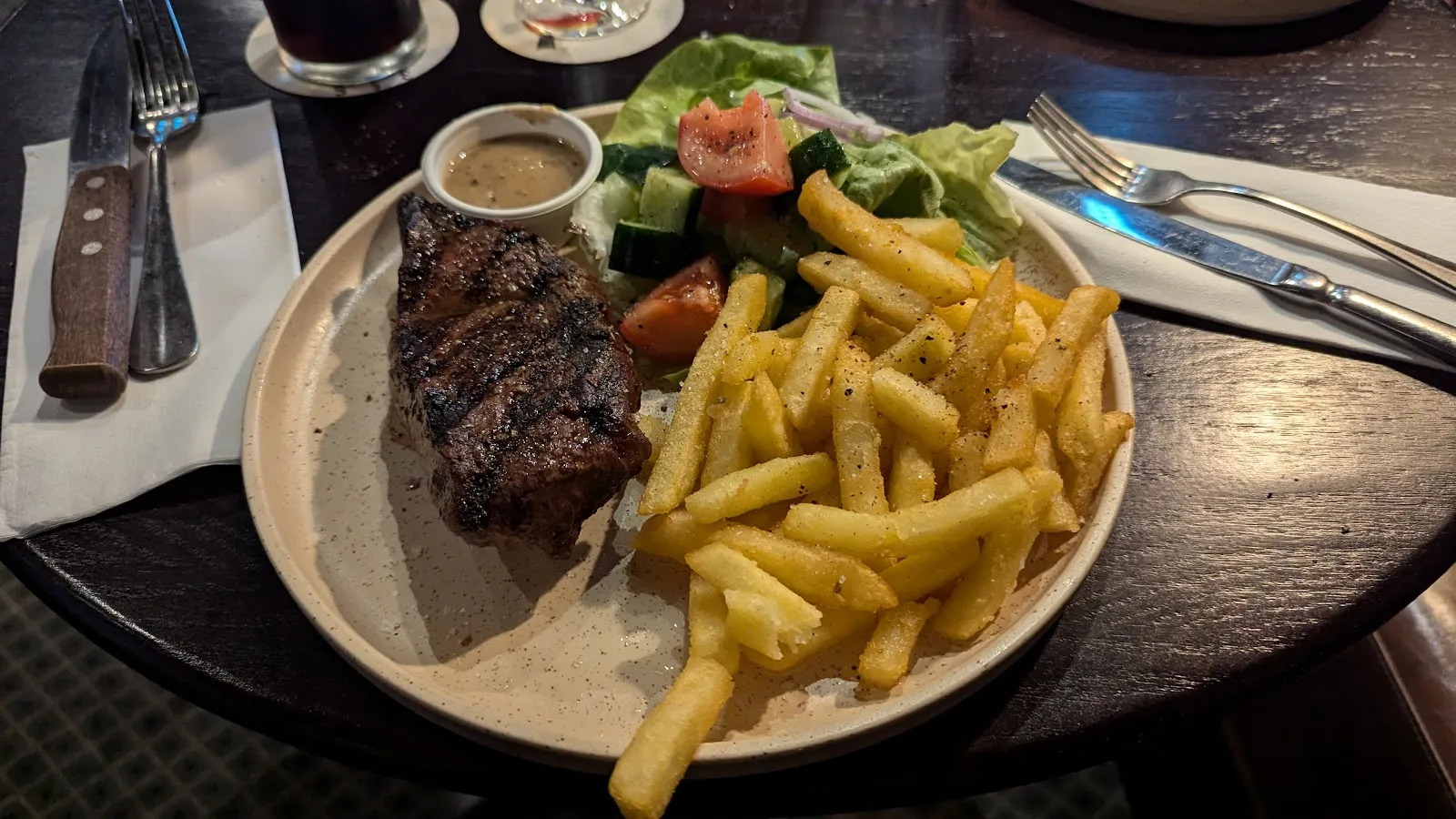 The Red Lion Hotel - Image 2