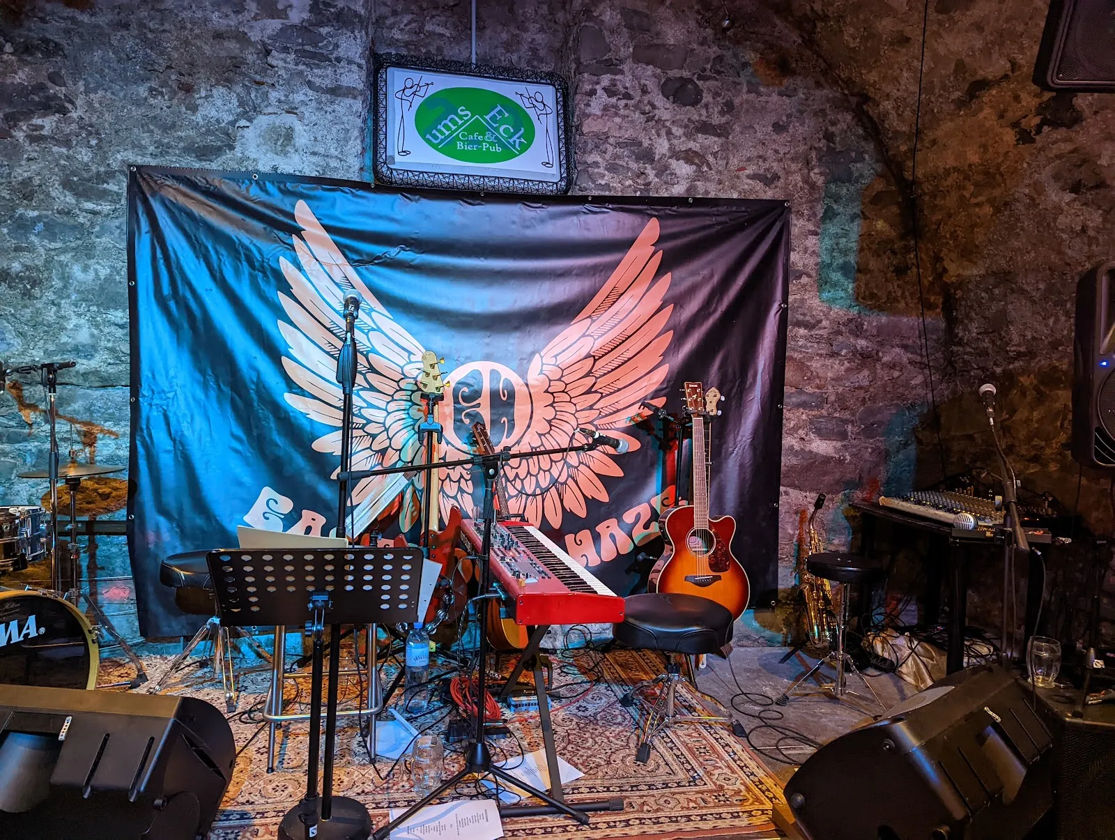 ums Eck Tom´s Pub & Whisky Corner - Image 3