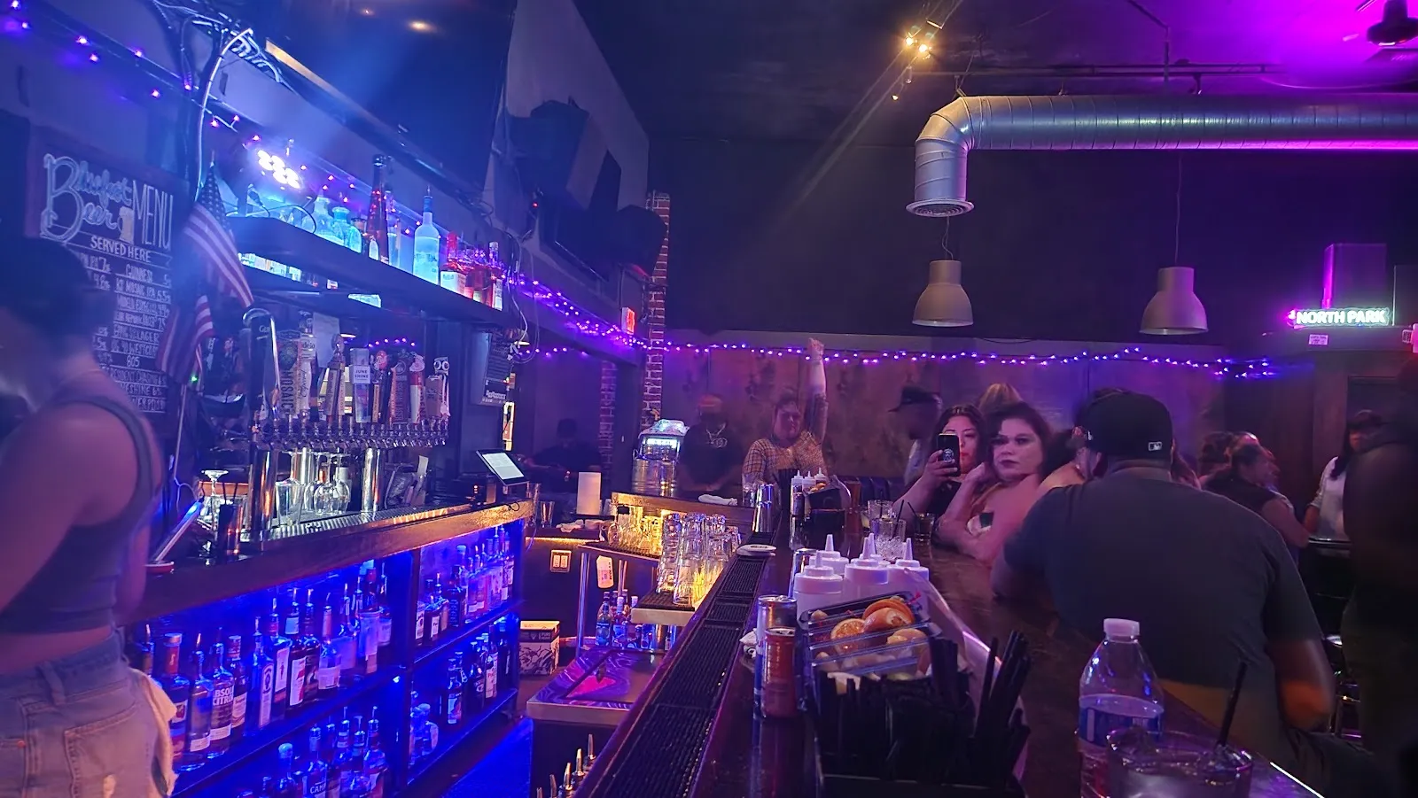 Bluefoot Bar & Lounge - Image 3