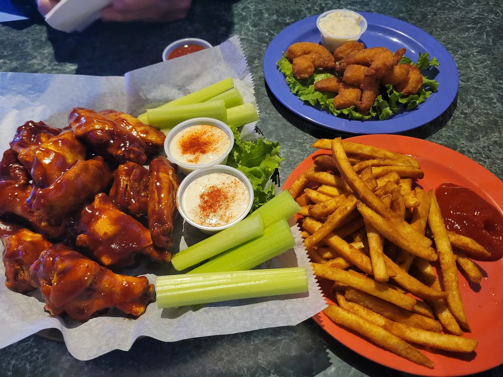 Devine’s Restaurant & Sports Bar – Durham - Image 3