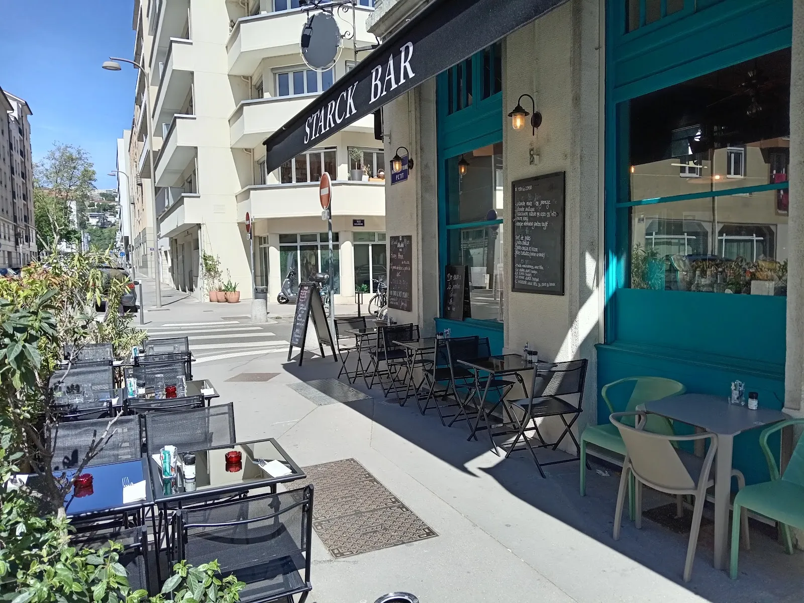 Le Starck bar - Image 3