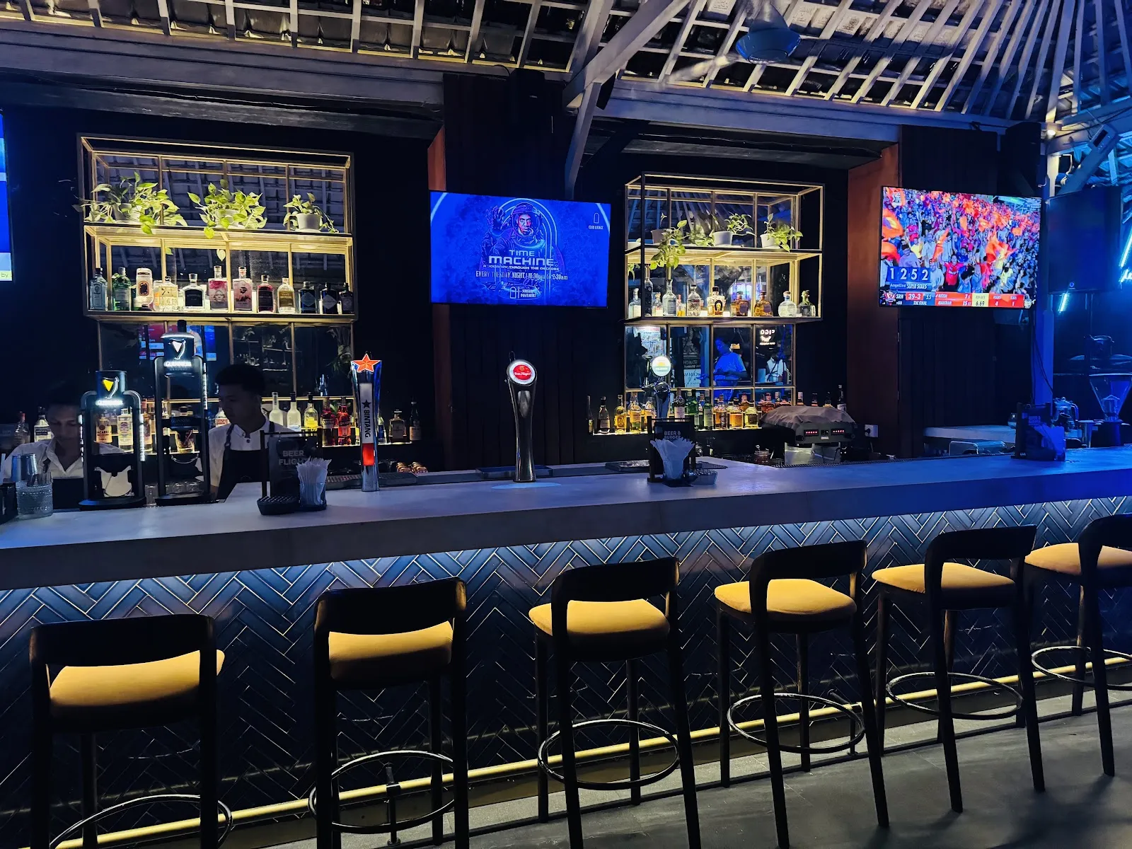 The Blue Door Bar, Club & Grill
