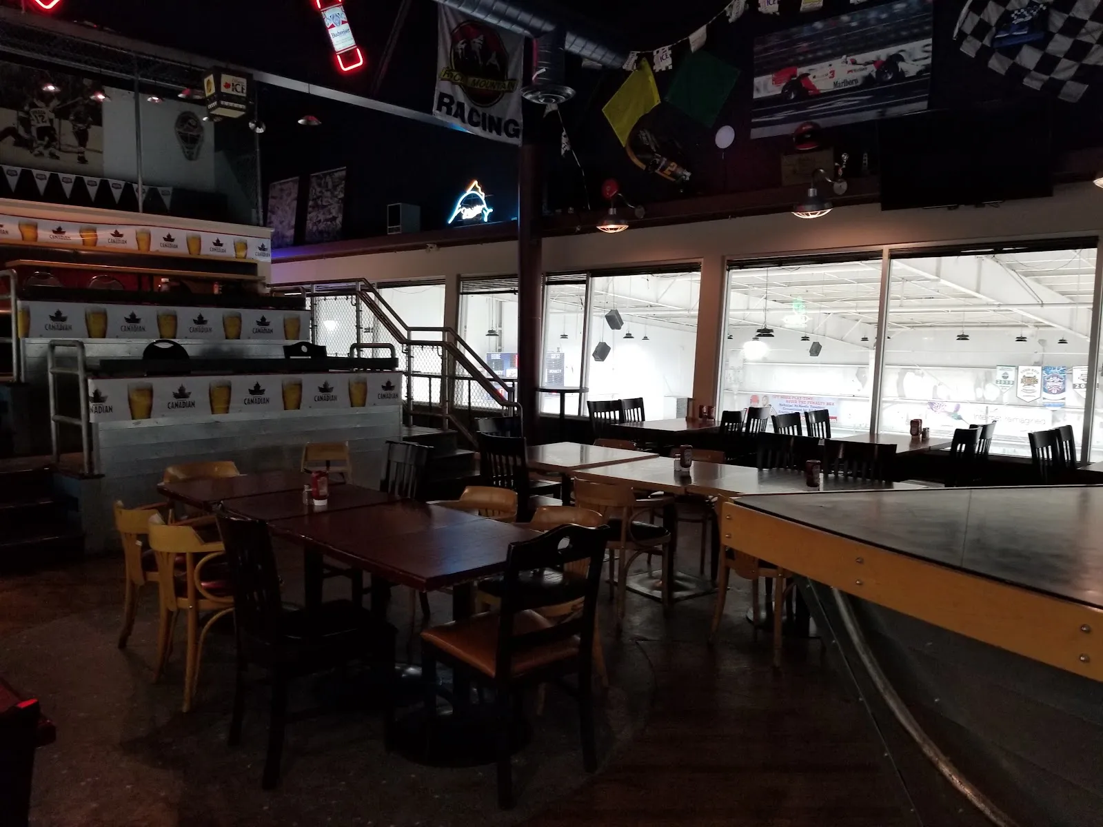 Boomers Bar & Grill - Delta - Image 2
