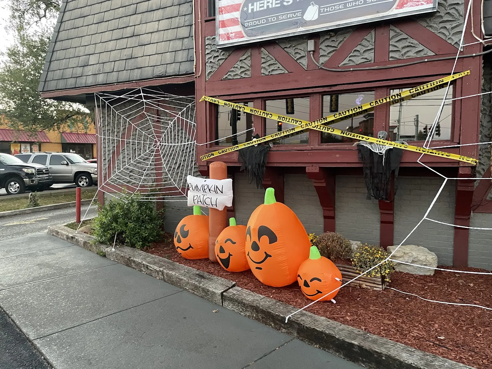 Bud's Sports Bar - Image 4