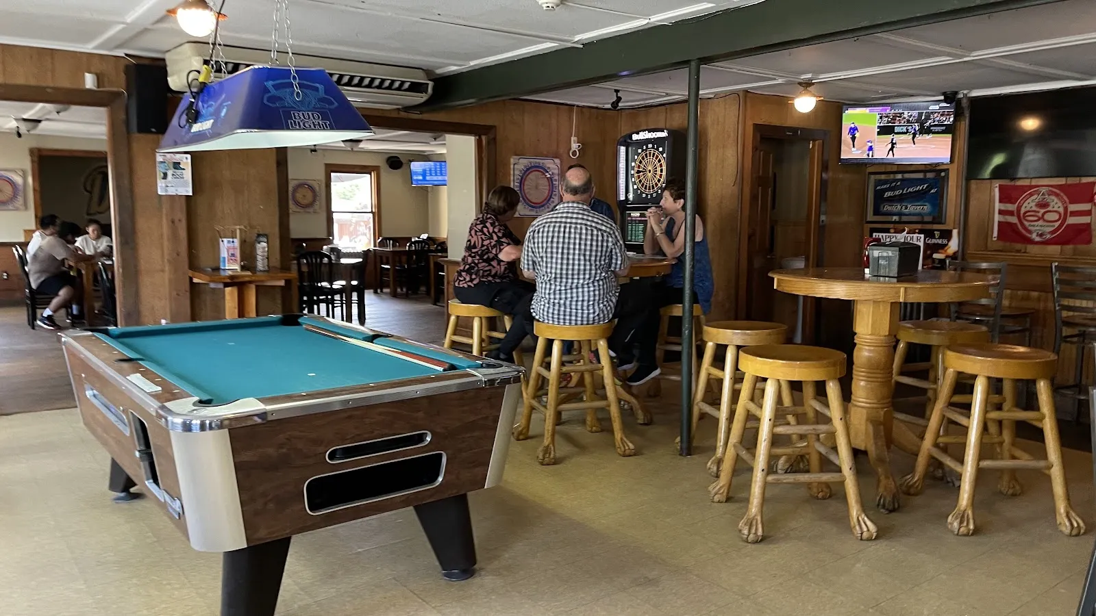 Dutch's Tavern - Image 3