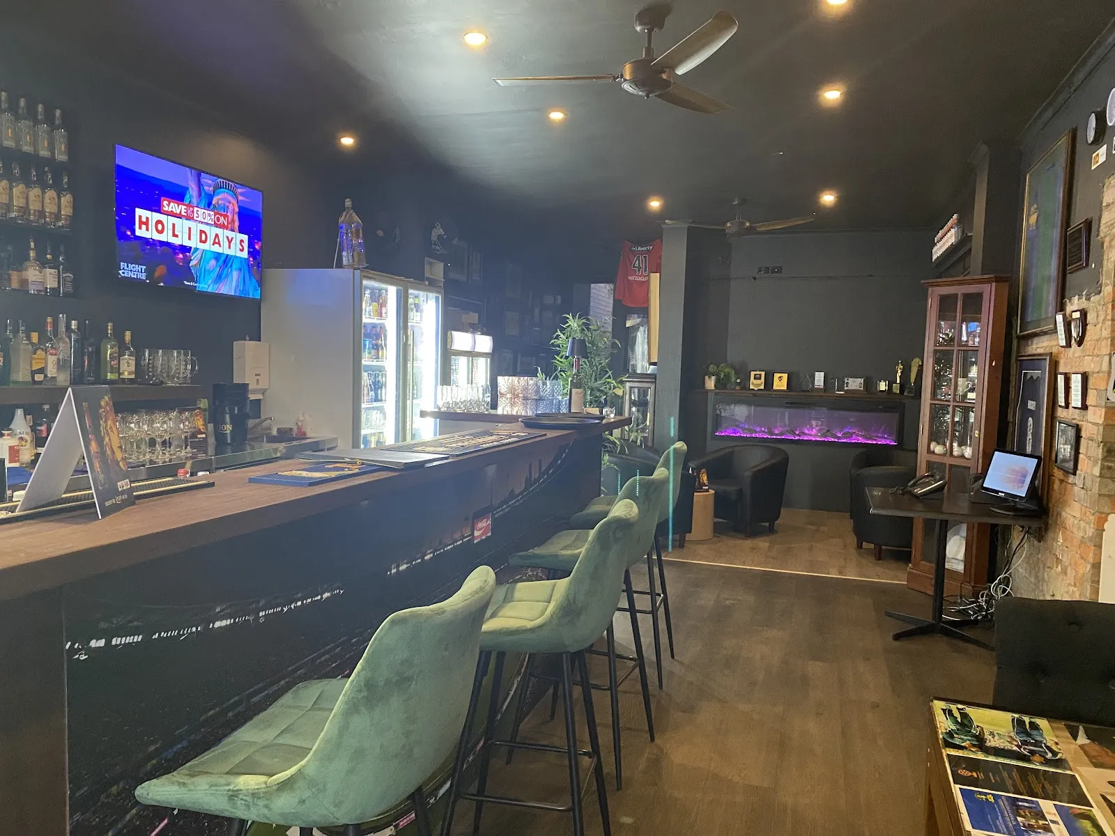 12th Man Bar - Image 2