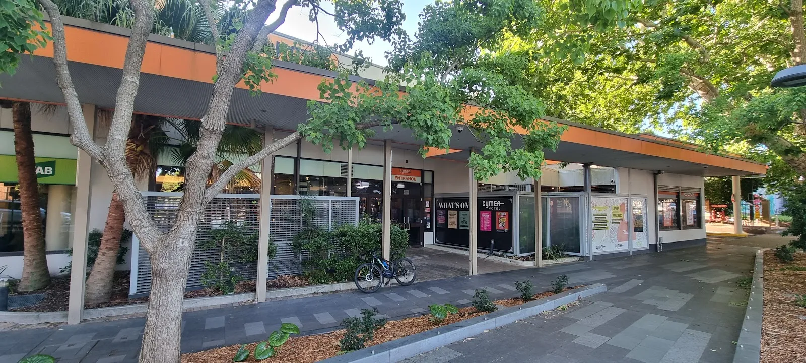 Gymea Hotel - Image 3