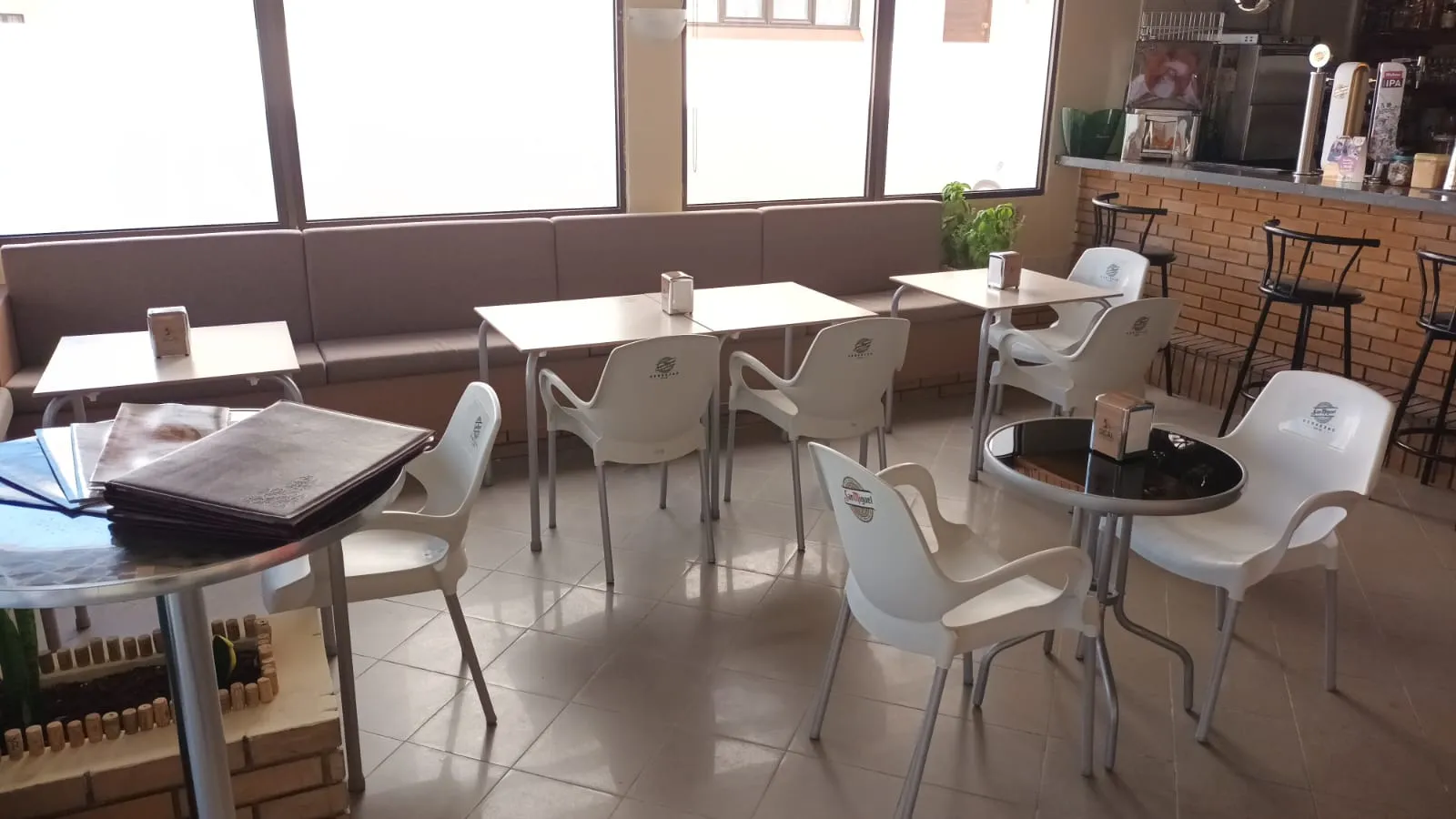 Holidays bar - Image 4