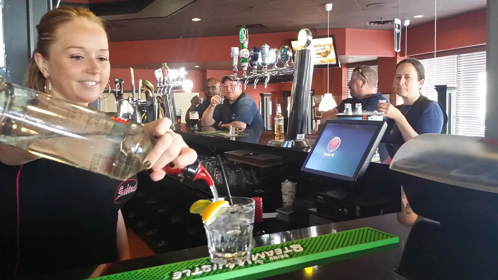 Sabina's Casual Dining & Pub - Pickering - Image 3