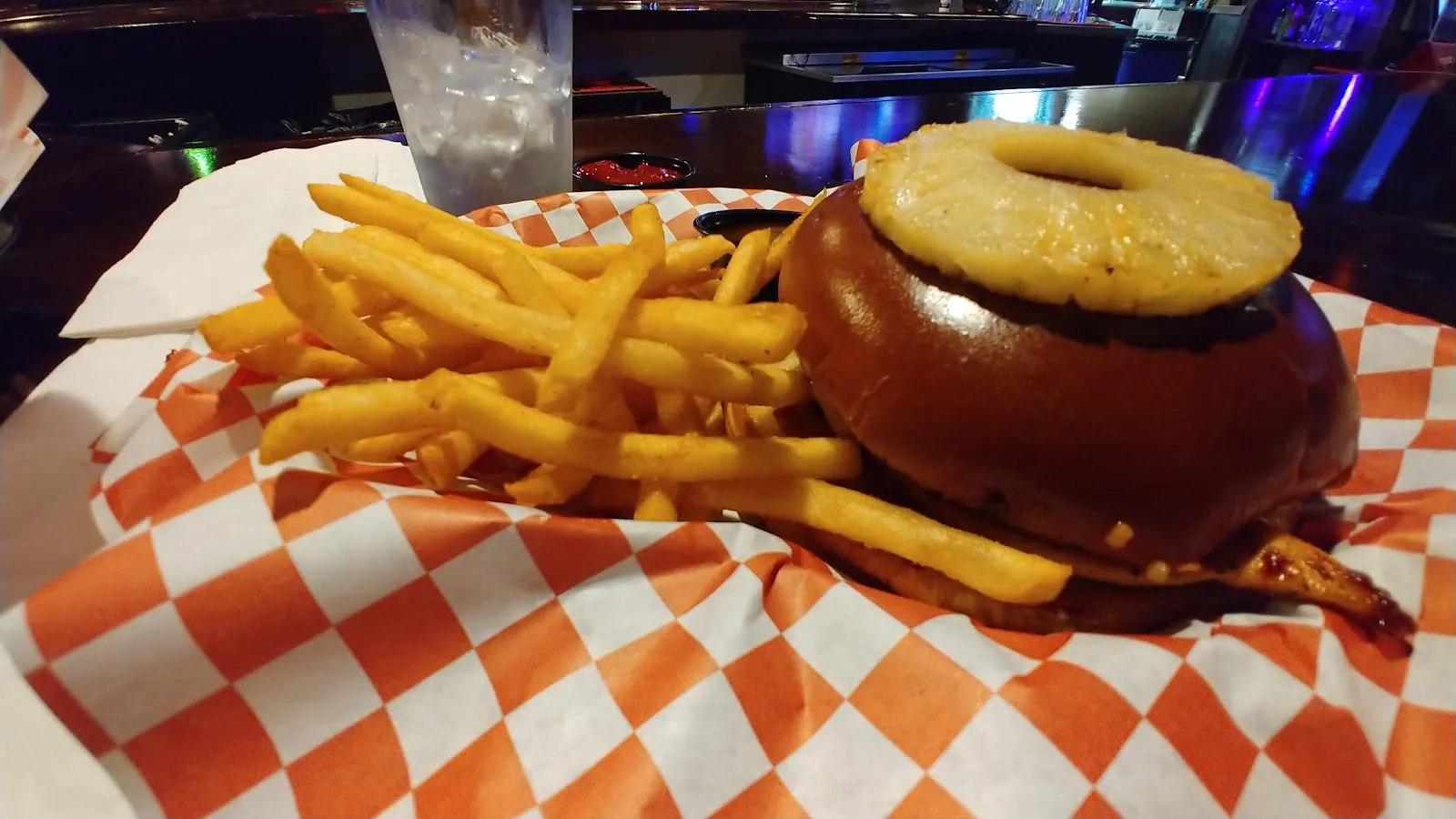 The Post Sports Bar & Grill - Image 4