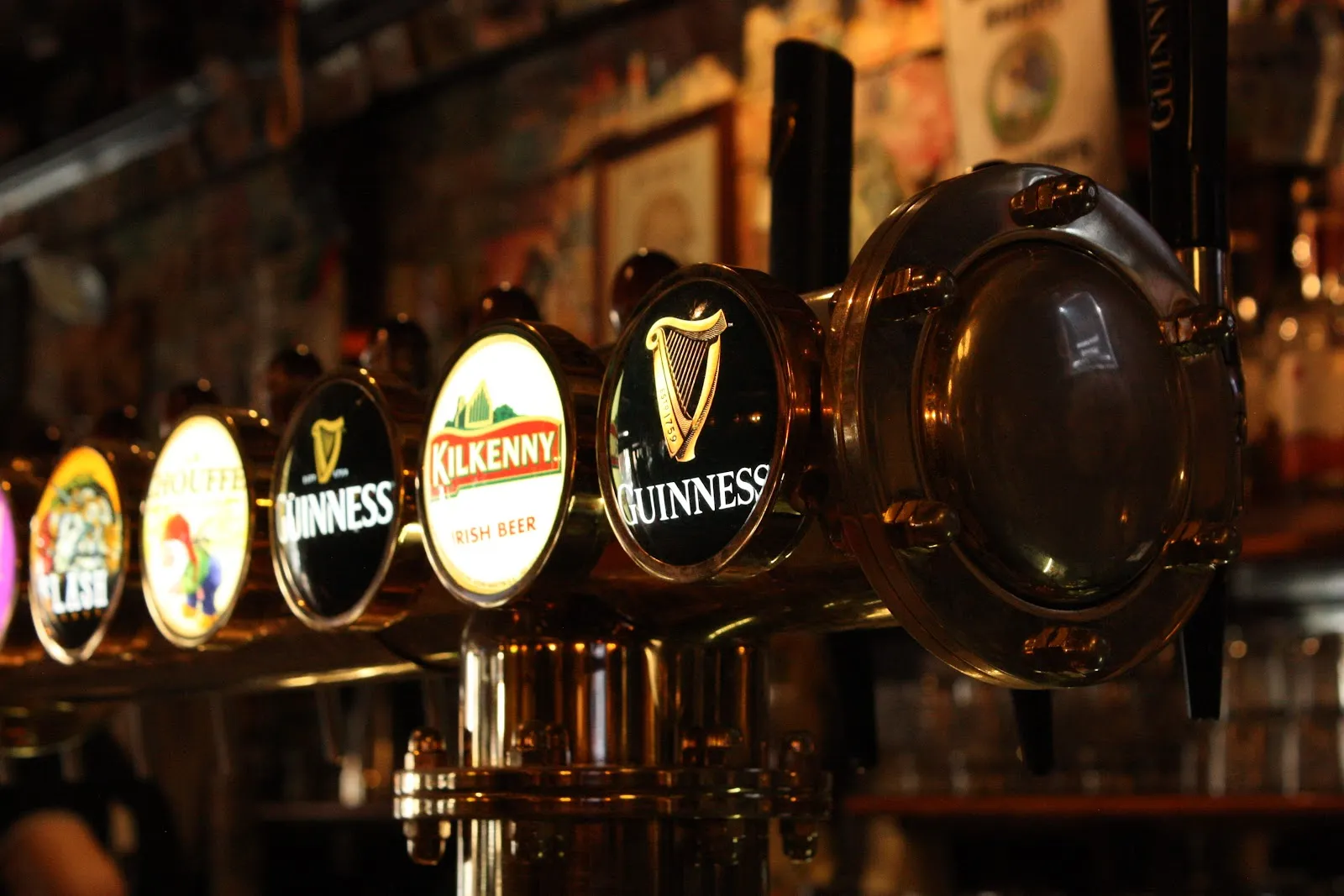 Melting Pot Pub - Image 4