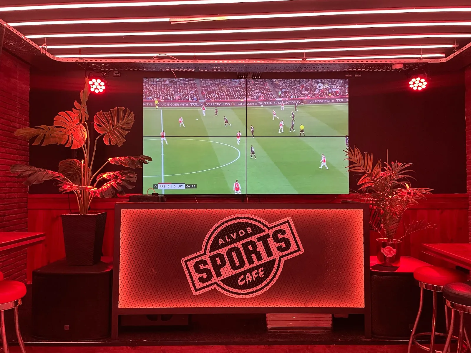 Sports Cafe Alvor - Image 2